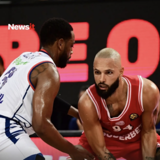 https://www.newsit.gr/athlitika/olympiakos-efes-anantolou-89-66-epistrofi-stis-nikes-me-epivlitiko-tropo-gia-tous-peiraiotes-sti-euroleague/4794732/